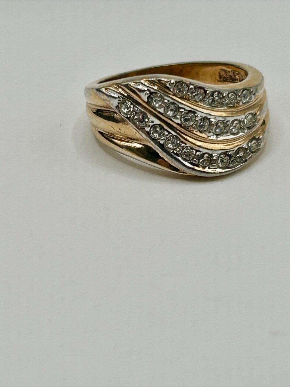 Vintage 18k GE Gold and Silver Wave Crystal Band Ring Sz 7.5 Womens - Picture 7 of 11